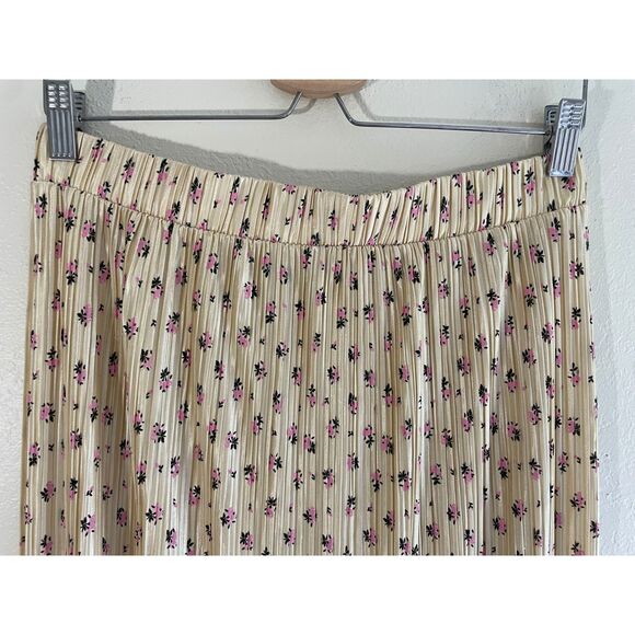 Women Sz 14 Ditsy Floral A-Line Midi Silky Plisse Skirt Feminine Romantic Flowy - Picture 2 of 5